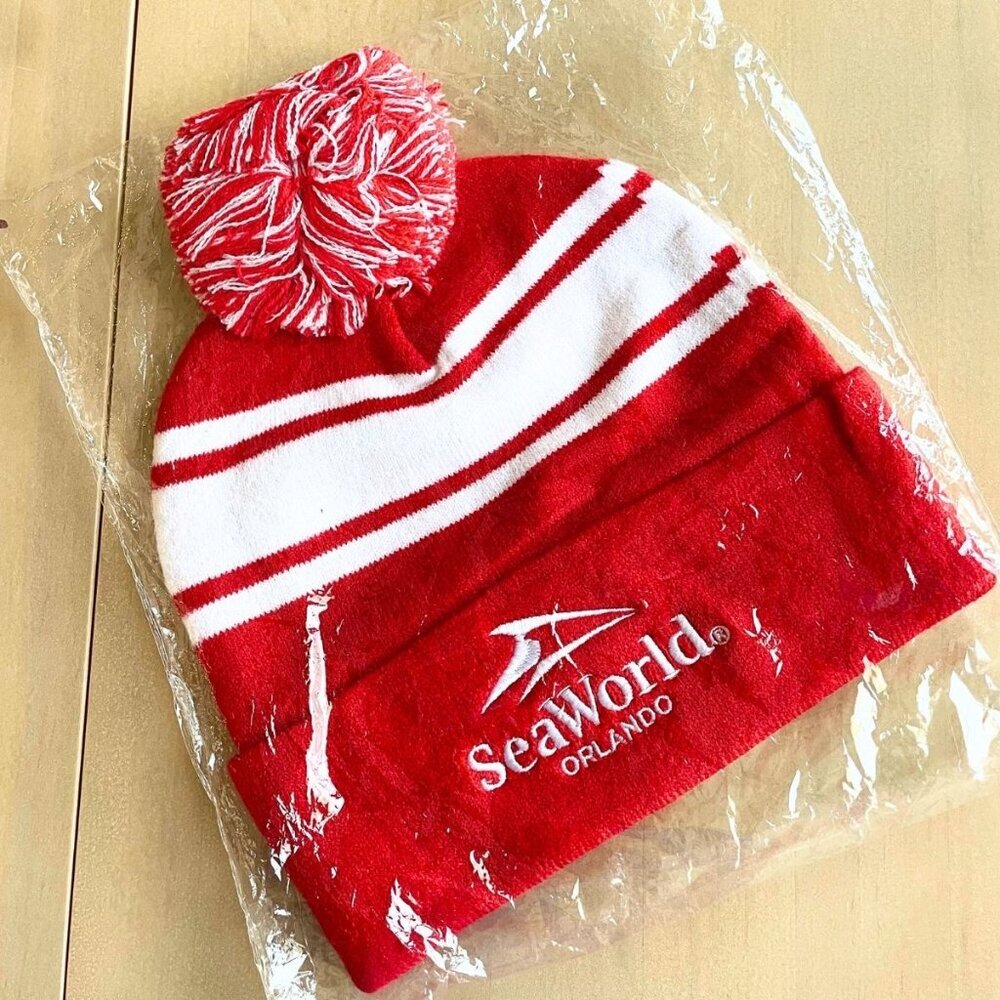 NEW SeaWorld Orlando Coca Cola Coke Red & White Beanie Winter Hat